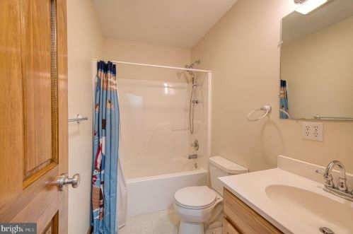 345 Journey Ln, Berkeley Springs WV exterior