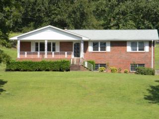 5750 Short Rd, Fairburn, GA 30213-2359