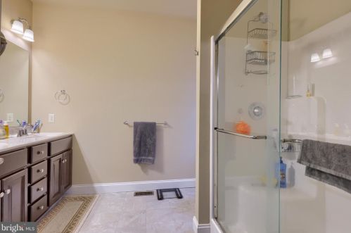 541 Prince George Dr, Lancaster PA 17601-8801 exterior