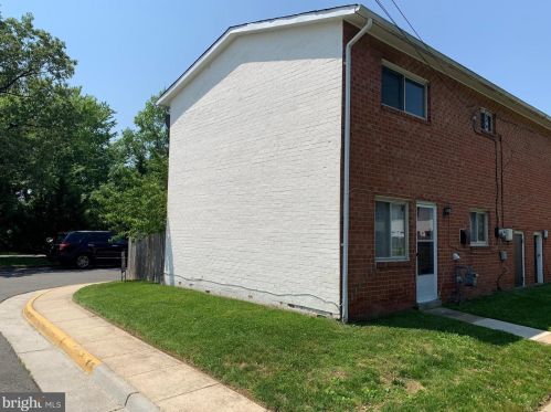 600 Adams St, Herndon, VA 20170-4613