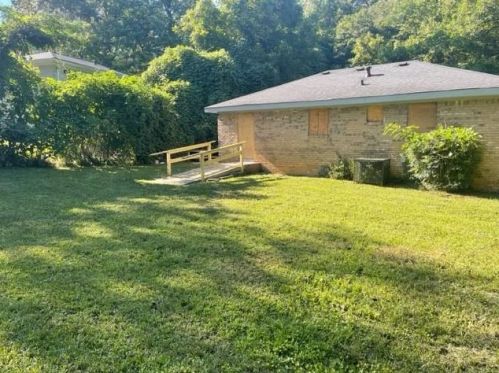 2428 Dupree Ave, Atlanta GA  30318-4756 exterior