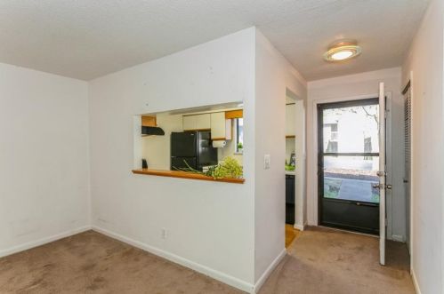 33 Finch Trl, Atlanta GA  30308-2418 exterior