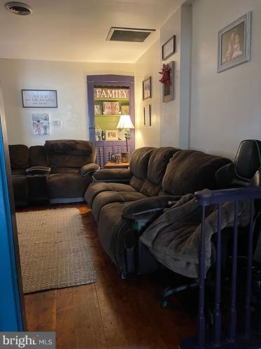 217 Walnut St, Lancaster PA  17602-2438 exterior