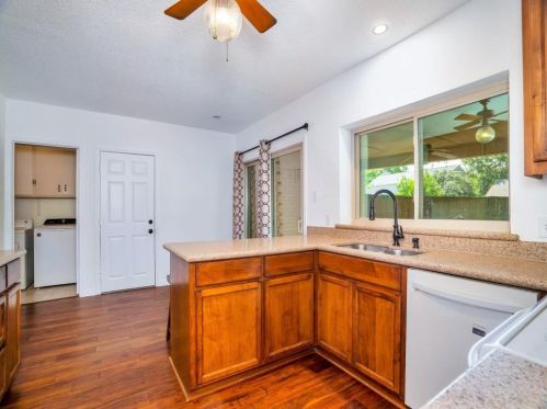 2139 Lavaca Trl, Carrollton TX 75010-4025 exterior