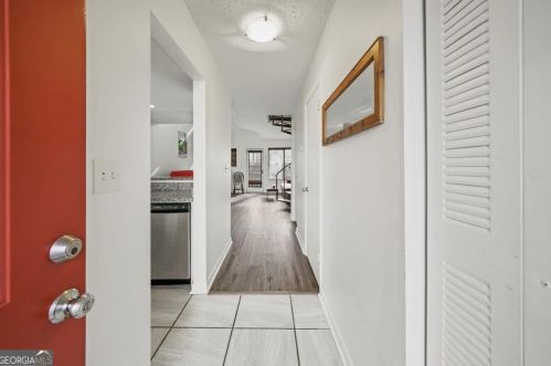 15 Finch Dr, Atlanta GA  30308-6501 exterior