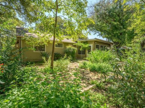 910 Calico Dr, Austin TX  78748-6492 exterior