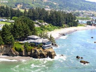 15520 Pedrioli Dr, Harbor, OR 97415-8509