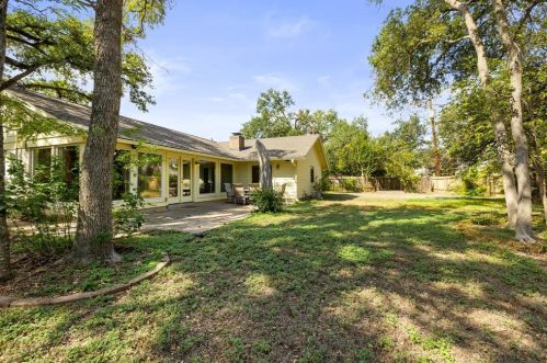 11905 Brookwood Rd, Austin TX  78750-2744 exterior