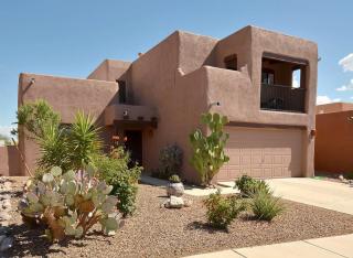 9040 Jessy Ln, Tucson, AZ 85742-8641