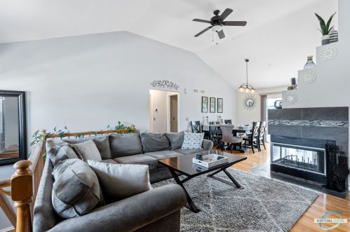 233 Homewood Dr, Lemont, IL 60440-2572