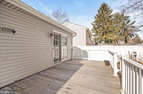 46 Copperfield Dr, Trenton NJ  08610-2031 exterior