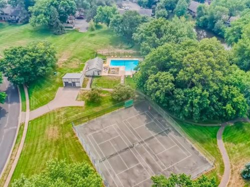 4385 Arden View Ct, Saint Paul MN  55112-1946 exterior