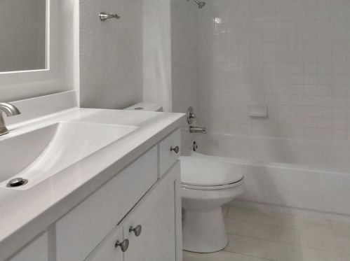 2028 Shenandoah Dr, Carrollton TX 75007-5434 exterior