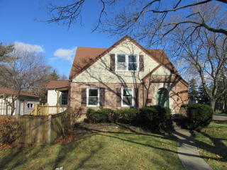1462 Morris Ave, Melrose Park, IL 60163-1320