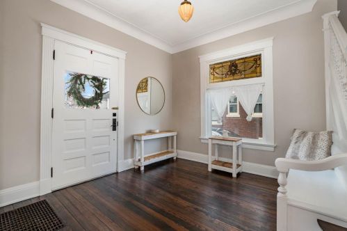 1912 Delaware Ave, Cincinnati OH  45212-3621 exterior