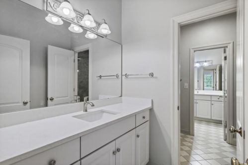 33 Habersham Cove Dr, Atlanta GA  30305-5402 exterior