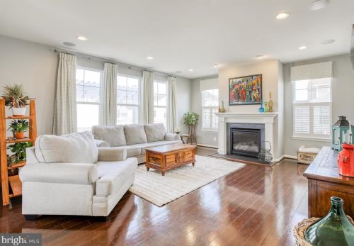 395 Lord Fairfax St, Charles Town WV 25414-2529 exterior