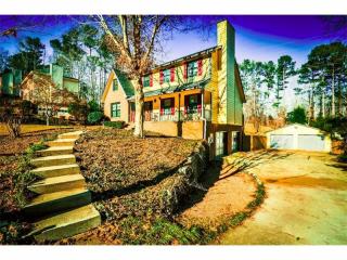 81 Queen Anne Dr, Mableton, GA 30126-1428
