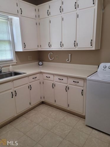 1323 Jimson Cir, Conyers GA  30013-2072 exterior
