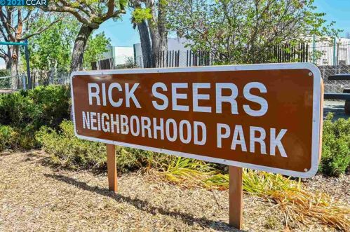 1036 Oak Grove Rd, Concord CA  94518-3231 exterior
