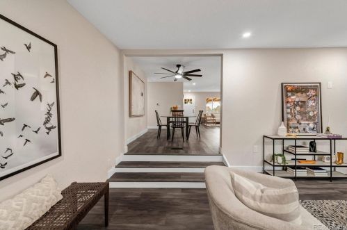 1601 Knox Ct, Denver CO  80219-4526 exterior