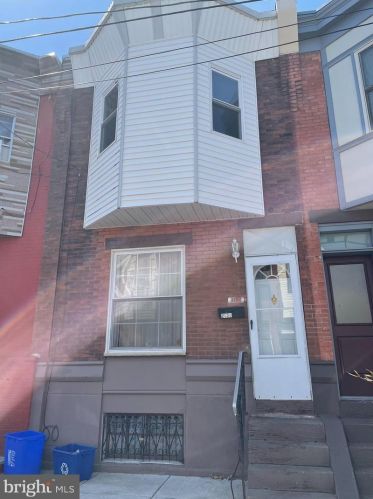 2028 Emily St, Philadelphia, PA 19145-2823