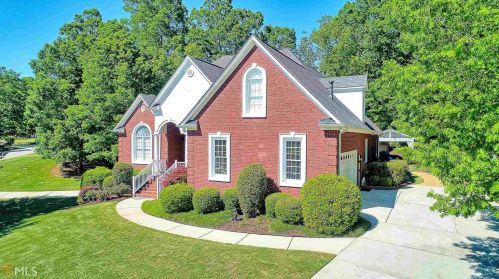 1037 Laurel Ridge Dr, Mcdonough, GA 30252-8432