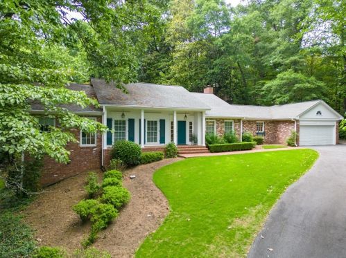 3590 Cloudland Dr, Atlanta GA  30327-2906 exterior