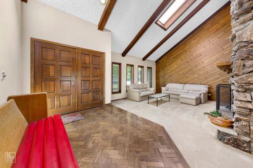 424 Hiawatha Trl, Wood Dale, IL 60191-2407