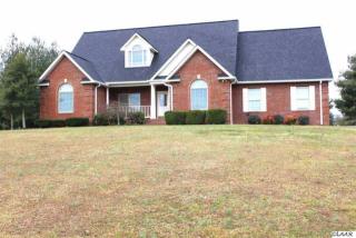 281 Battlefield Dr, Dandridge, TN 37725-4320