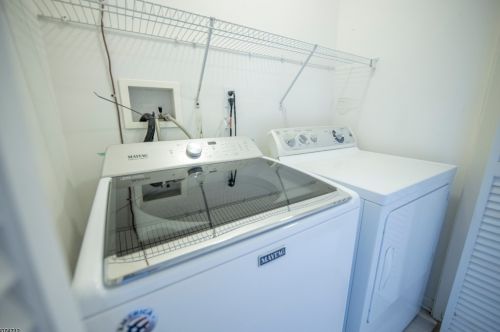 12 Scarlet Oak Dr, Princeton NJ  08540-4610 exterior