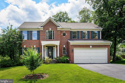 303 Nickels Dr, Leesburg, VA 20175-4330