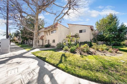 14366 Plummer St, Van Nuys, CA 91402-1133