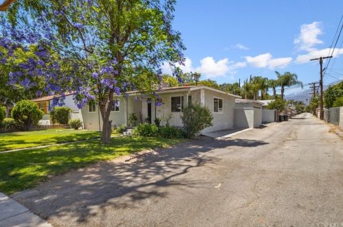 53 7th St, Upland, CA 91786-7149