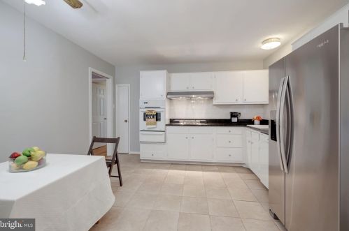 6401 Whippany Way, Springfield VA  22015-3428 exterior