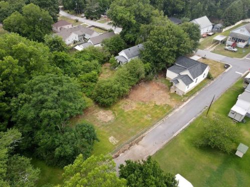 1595 Elm St, Conyers GA  30012-3715 exterior