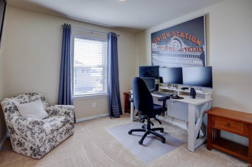 201 Newbern Way, Aurora CO 80016-6124 exterior