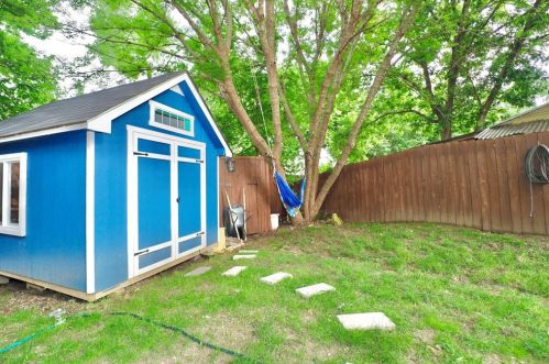 2422 Whispering Cv Cir, Garland TX exterior