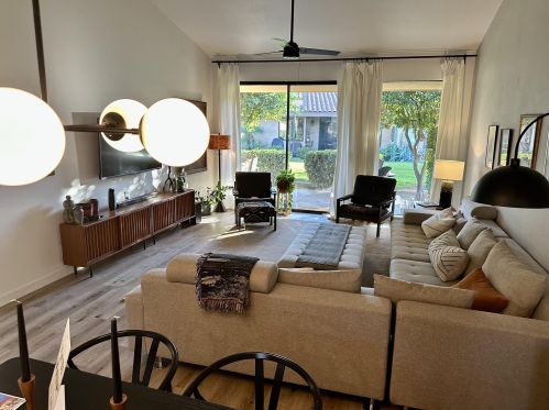 15 Valencia Dr, Rancho Mirage, CA 92270-3829