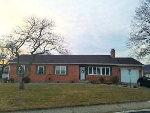 443 Fitzpatrick Ln, York, PA 17406-1207