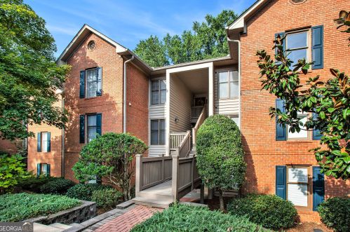 912 Garden Ct, Atlanta, GA 30328-4569