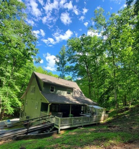 521 Lemmon Ln, Ellijay, GA 30540-5896