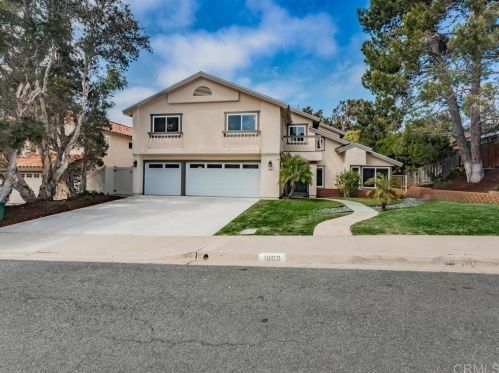 1806 Hummock Ln, Encinitas, CA 92024-1941
