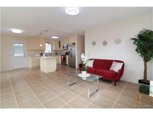 84-536 Manuku St, Nanakuli, HI 96792