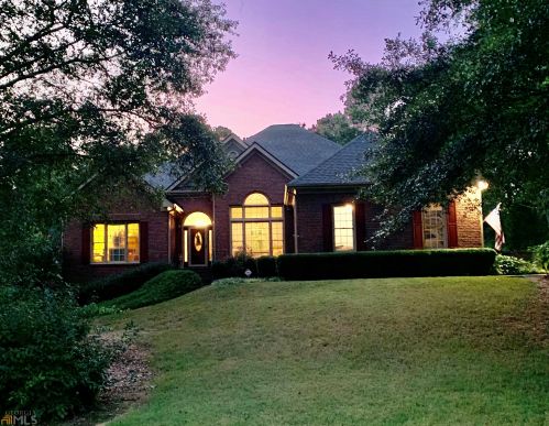 1611 La Fayette Dr, Loganville, GA 30052-2968