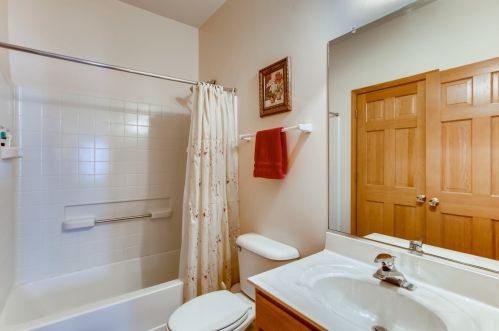 308 Century Dr, Pingree Grove IL  60140-4014 exterior