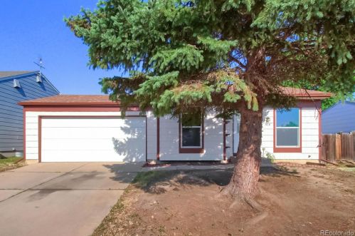 1618 Genoa St, Denver, CO 80011-5325