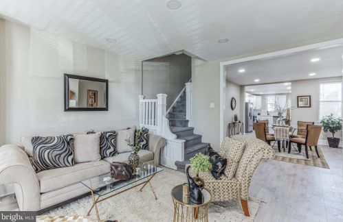 1613 Harrison St, Philadelphia, PA 19124-2721