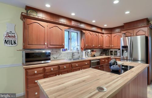 131 Bentley Ln, Lancaster PA  17603-6203 exterior