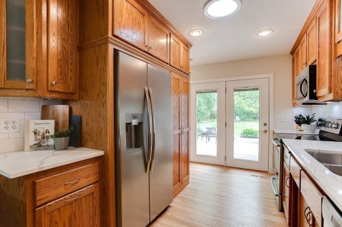 2095 Blomquist Ave, Saint Paul MN  55110-4701 exterior
